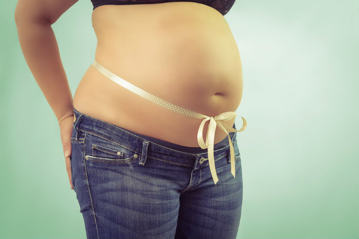 A gravidez, período propício ao inchaço abdominal.